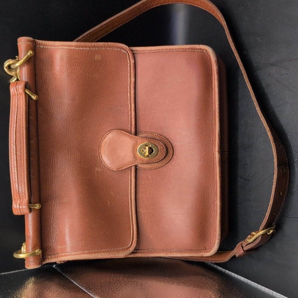Vintage Coach Willis 9927 Tan